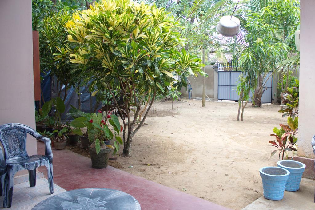Sagopearl Guest Hotel มิริสซา ภายนอก รูปภาพ